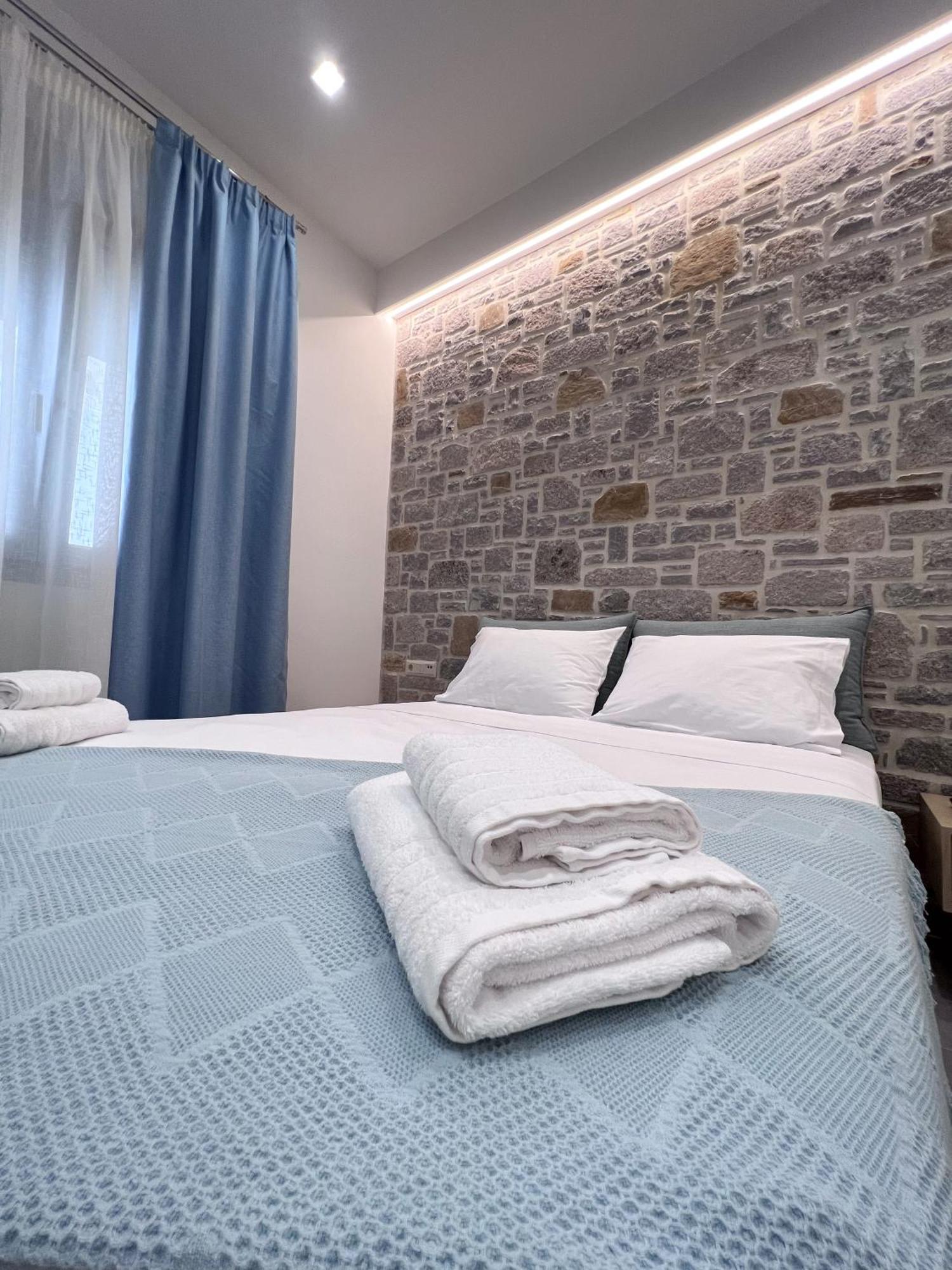 Zeus & Emmanuil Luxury Houses Myrina Exterior photo
